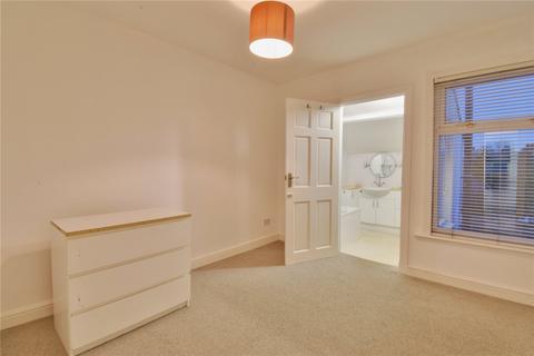 3 bedroom terraced house to rent, Grover Road, Hertfordshire WD19