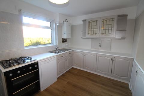 3 bedroom semi-detached house to rent, Broadgate Lane, Horsforth