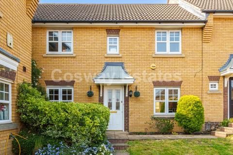 9 Tiverton Way, London, NW7 1GE
