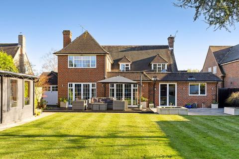 5 bedroom detached house for sale, Walkwood Rise, Beaconsfield, Buckinghamshire, HP9