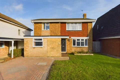 3 bedroom detached house for sale, Lynwood Road, Aylesbury HP21