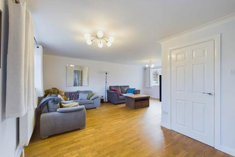 3 bedroom detached house for sale, Lynwood Road, Aylesbury HP21