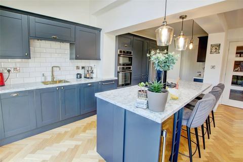 48 Priors Grange, High Pittington, Durham, DH6 1DB