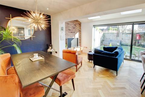 48 Priors Grange, High Pittington, Durham, DH6 1DB