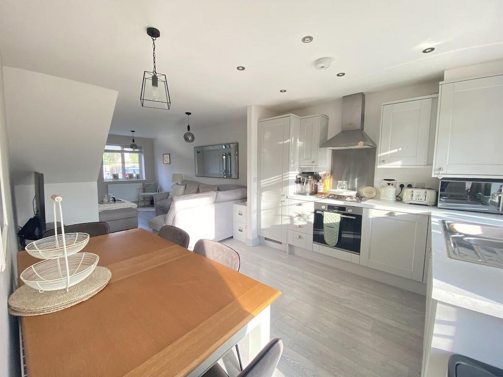 Dining kitchen area