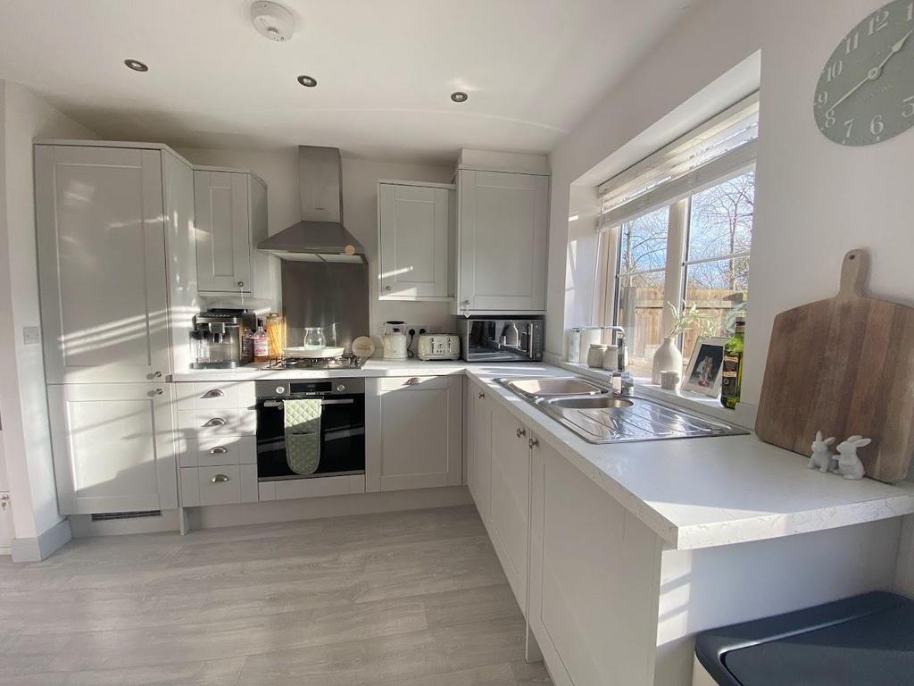 Dining kitchen area