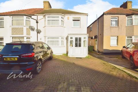 3 bedroom semi-detached house to rent, Westbrooke Road Welling DA16