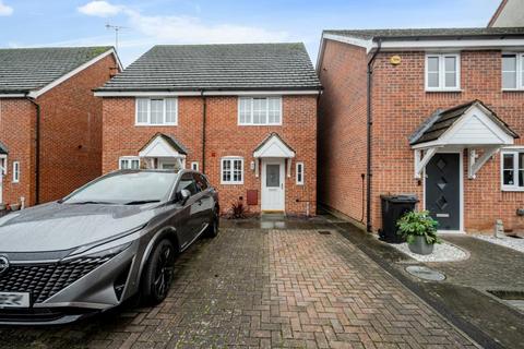 Artillary Drive,  Thatcham,  RG19