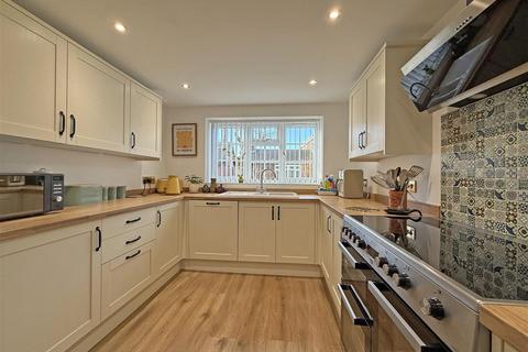 4 bedroom detached house for sale, Back Lane, Bomere Heath, Shrewsbury