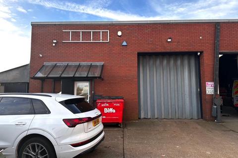 Industrial unit to rent, Unit 4, 1 Catherine Street, Aston, Birmingham, B6 5RS