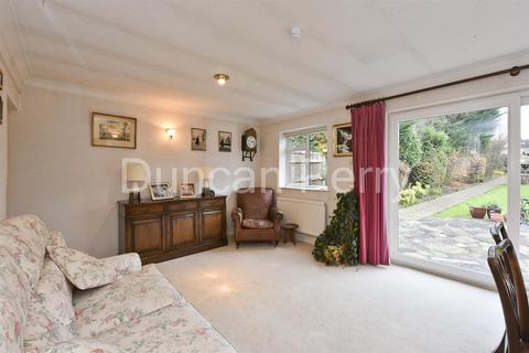 2 bedroom semi-detached bungalow for sale, Billy Lows Lane, Potters Bar EN6