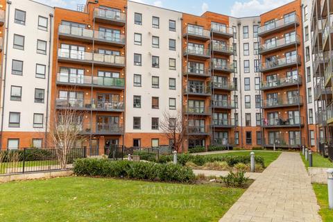 2 bedroom flat for sale, West Green Drive, Crawley RH11