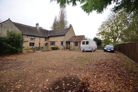 5 bedroom character property to rent, Castle End Road, Maxey, Peterborough, PE6