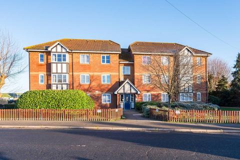 2 bedroom flat for sale, Redwood Gardens, Chingford, London, E4