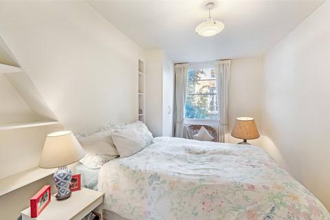 Flat D, 105 Alderney Street, London, SW1V 4HE