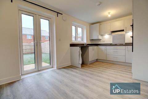 3 bedroom semi-detached house to rent, Dunkley Gardens, Coventry