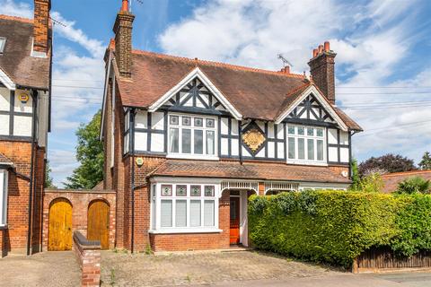 4 bedroom semi-detached house for sale, Rosebery Avenue, Linslade, Leighton Buzzard