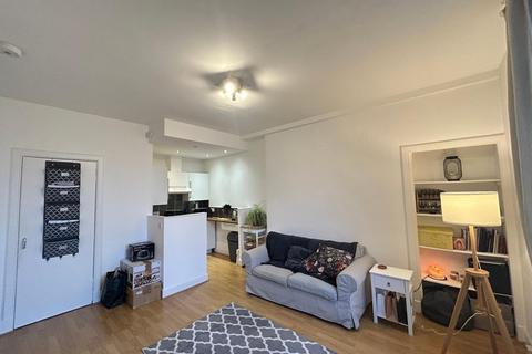 1 bedroom flat to rent, Broughton Road, Edinburgh, EH7