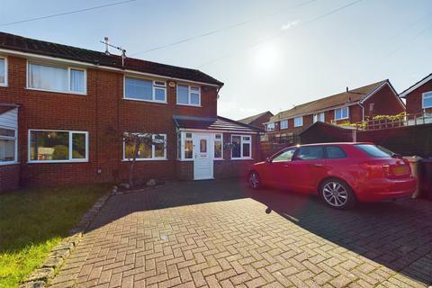 4 bedroom semi-detached house to rent, Kennet Close, Bolton BL5