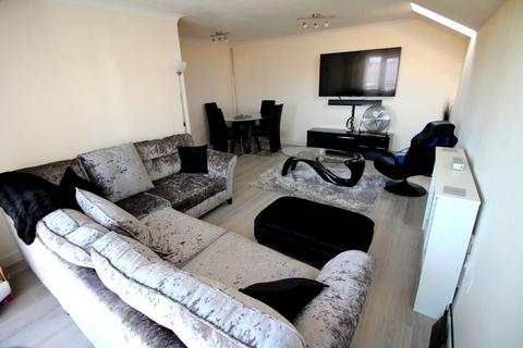 2 bedroom flat for sale, Vancouver Road, Broxbourne, EN10