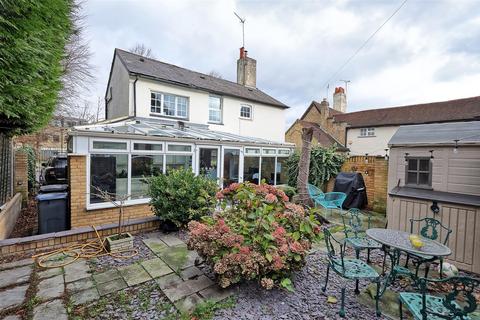 3 bedroom detached house for sale, London Road, Ware SG12