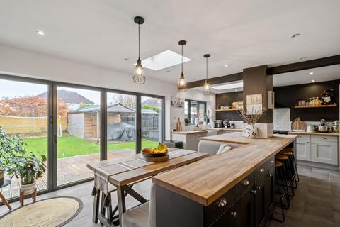 13 Beech Avenue, Thelwall, Warrington, WA4 2HU