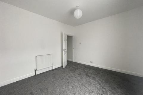 2 bedroom house to rent, Marlborough Avenue, Hampshire Street, Hull