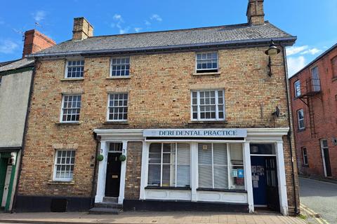 4 bedroom townhouse to rent, Bridge Street, Llanfair Caereinion, Welshpool