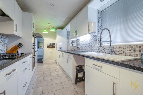 3 bedroom detached bungalow for sale, Worcester WR5