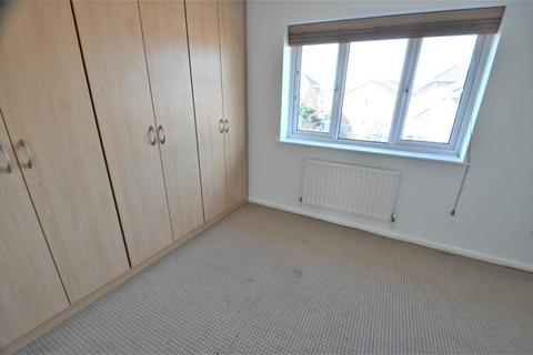 2 bedroom semi-detached house to rent, Burnham Close, Mill Hill, NW7