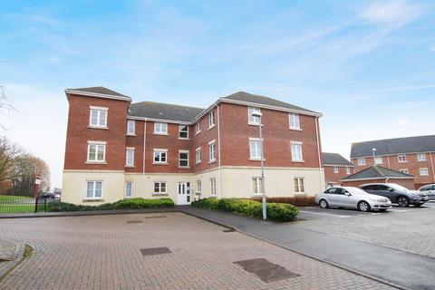 2 bedroom flat to rent, Swan Close, Swindon SN3