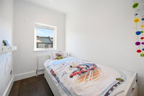 4 bedroom terraced house to rent, Dordrecht Road, London, United Kingdom, W3