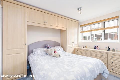 23 Priory Gate, Cheshunt, Waltham Cross, EN8 0SG