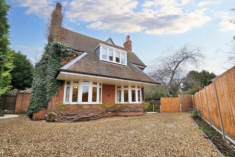 4 bedroom detached house for sale, Abbots Road North, Humberstone Village