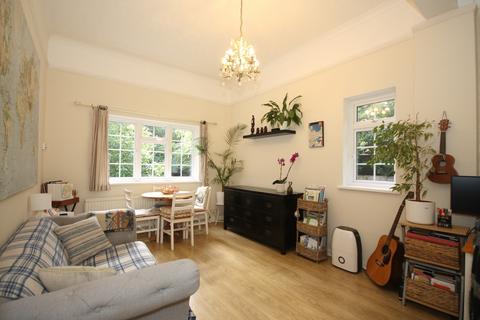 1 bedroom flat for sale, Wych Hill Rise, Woking GU22