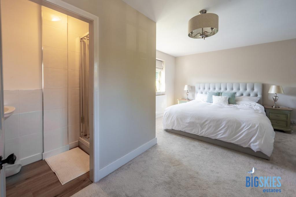 Principal Bedroom Ensuite