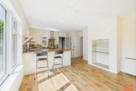 12 Angwin Avenue, St Agnes, TR5 0TS
