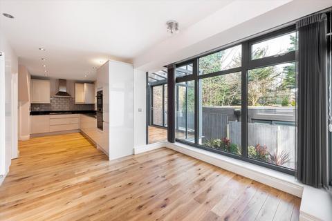 4 bedroom semi-detached house to rent, Ridge Road, Golders Green, London, NW2