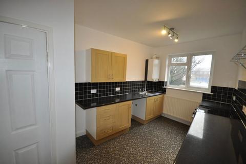 3 bedroom flat to rent, High Street, Pensnett, Brierley Hill