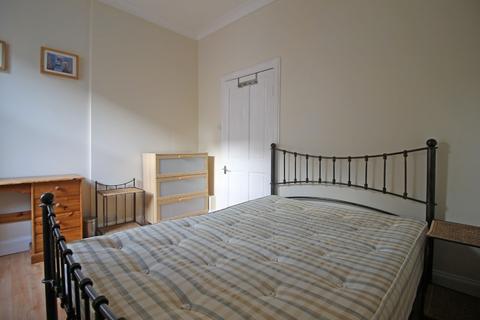 2 bedroom flat to rent, Union Street, Stirling, FK8