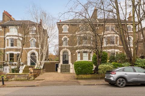 3 bedroom flat to rent, Wickham Road, SE4