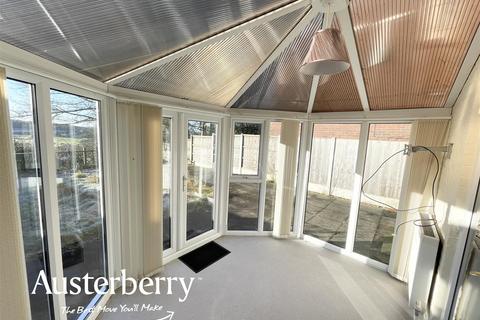 5 Chase Walk, Stoke-on-trent, ST3 7EZ