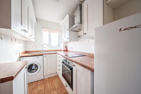 1 bedroom retirement property for sale, Adams Way, Alton, Hampshire, GU34