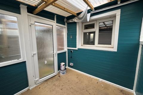 29 Chiltern Gardens, Dawley, Telford, TF4 2QG