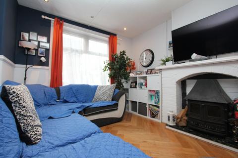 26 Robins Lane, Barry, CF63 1QS