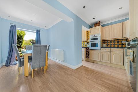 10 Hawley Vale, Dartford, DA2 7RL
