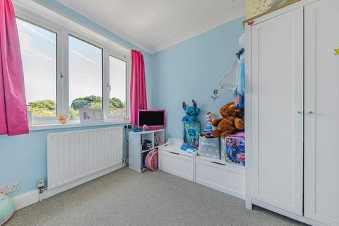 10 Hawley Vale, Dartford, DA2 7RL
