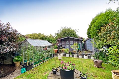 3 bedroom semi-detached house for sale, Rossett Avenue, Timperley