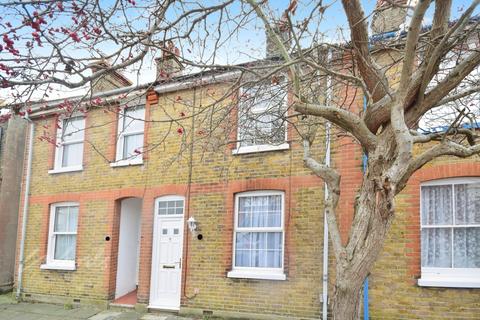 2 bedroom end of terrace house to rent, Middle Deal Road Deal CT14