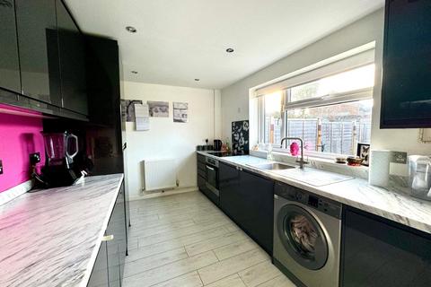 2 bedroom end of terrace house for sale, Shelley Drive, Welling, Kent, DA16